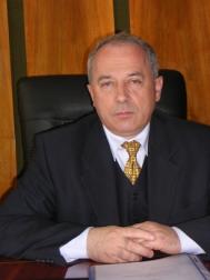Prefectul a început „vînãtoarea“ de incompatibili