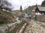 Drumul din Izvoru Alb, Golgota localnicilor