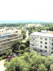 Condamna�i la mizerie