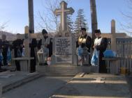 In memoriam: Preot Evmenie Moraru - Sf�ntul din Altar