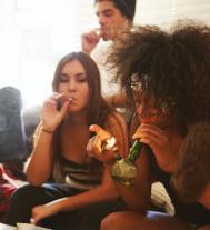 Elev rãpus de droguri la orã