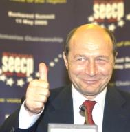 Traian B�sescu sare la beregata PSD