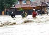 Inundaţiile ameninţă 13 judeţe din ţară