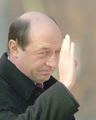 Demisia lui B�sescu, �ntre cacealma si promisiune