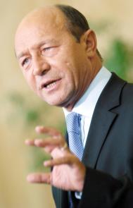 Traian Basescu a mai scazut... un pic