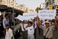 Ciocniri violente în Myanmar