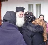 Staretul Iustin, înaintat la rang de arhimandrit de Patriarh