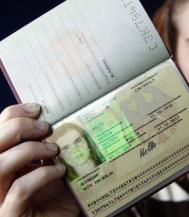 Credinciosii pot refuza pasapoartele biometrice