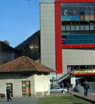 Bazarul, ori la Mall, ori pe strada Muncii