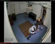 UPDATE ultima ora: Film pe Youtube cu seful Politiei Piatra Neamt bătînd o adolescentă